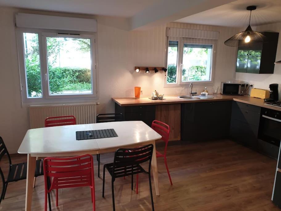 62 M2 Rez De Jardin, Terrasse , 6 Lits Et Parking Leilighet Annecy Eksteriør bilde