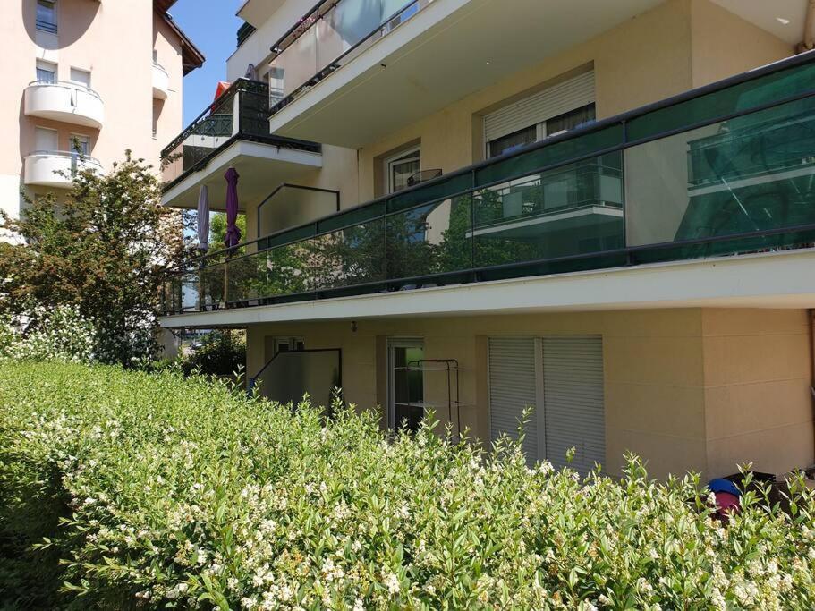 62 M2 Rez De Jardin, Terrasse , 6 Lits Et Parking Leilighet Annecy Eksteriør bilde